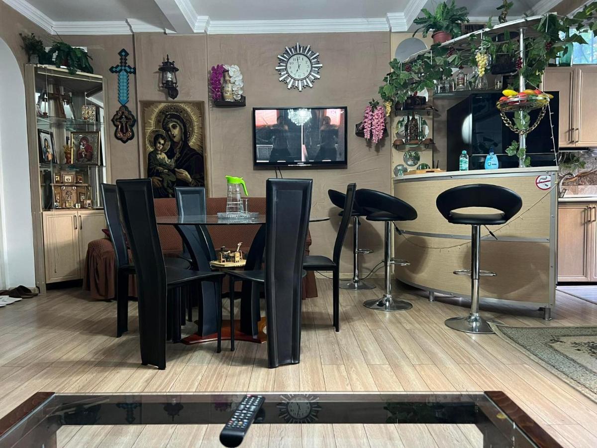 3 Room Flat In Tiflis Exterior foto