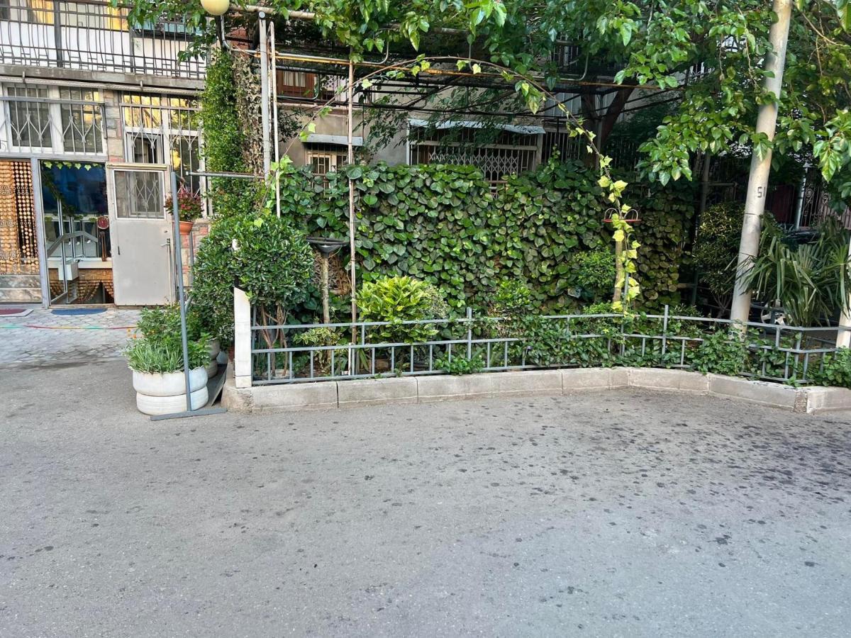 3 Room Flat In Tiflis Exterior foto